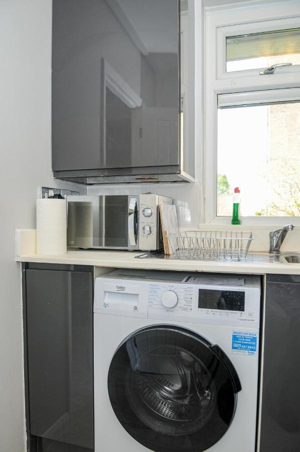 Ferienwohnung Greater London, 1 Bed London Flat, Parking, Nr Metro Stations, 15Mins To London Exterior foto